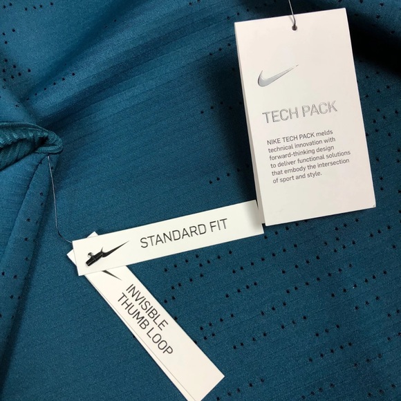 ✔️NIKE TECH PACK REFLECTIVE RUNNING SHIRT - Picture 13 of 13